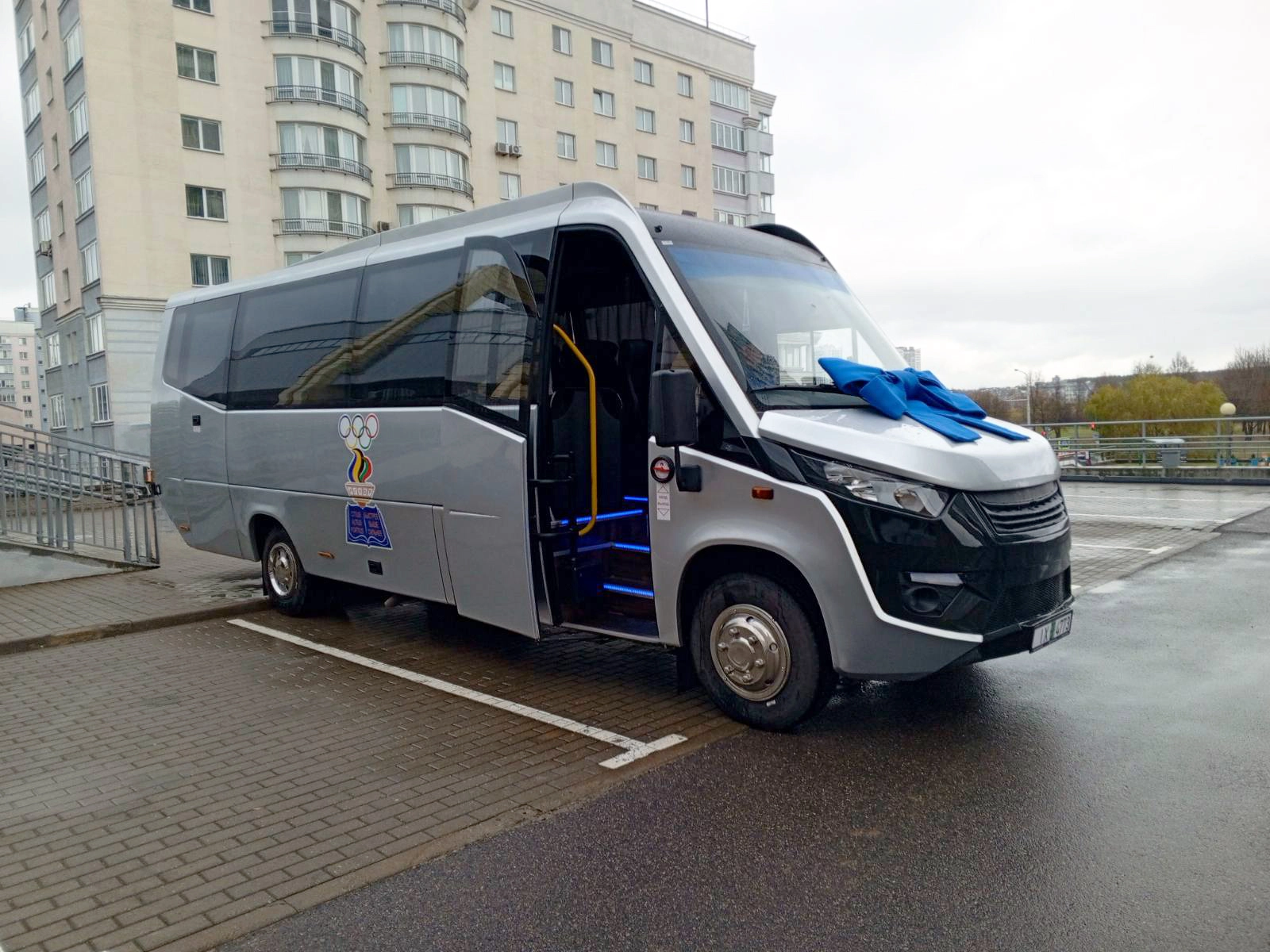 Автобус AVIOR Tourist