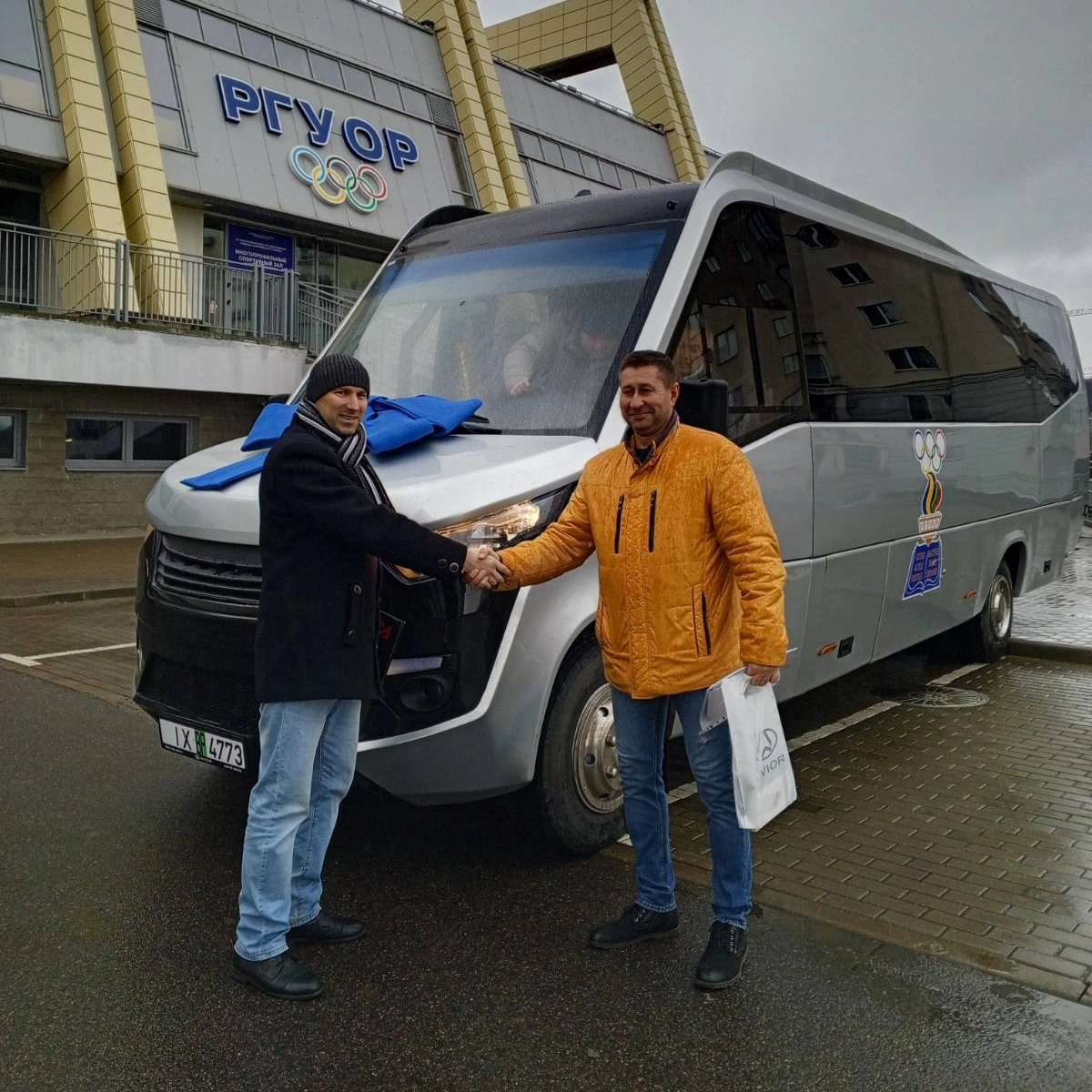 Передаем автобус AVIOR Республиканскому училищу олимпийского резерва