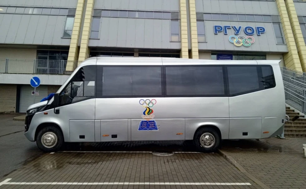Передаем автобус AVIOR Республиканскому училищу олимпийского резерва
